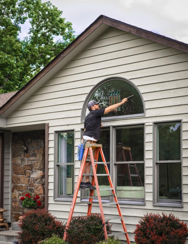 Cape Cod Style Exterior Cleaning Worker in Uxbridge